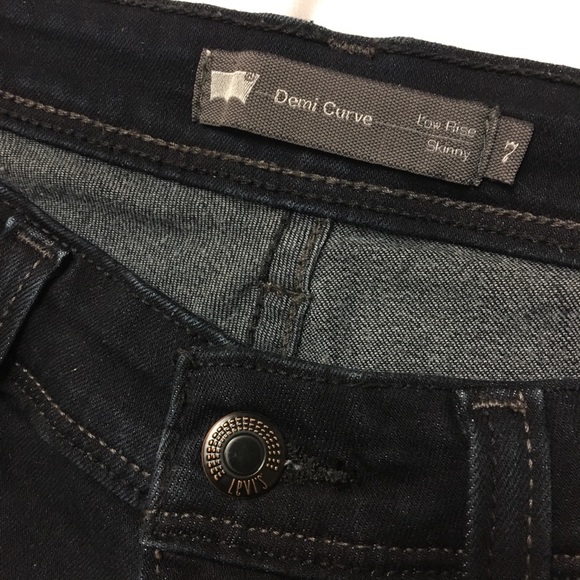 SOLD Levi’s Demi Curve Skinny Jeans in Indigo - Picture 4 of 6
